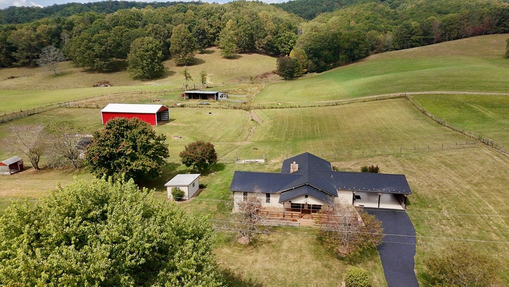 739 Flowing Springs Road Atkins, VA 24311 - Photo 14 of 52 Gallery Image 14