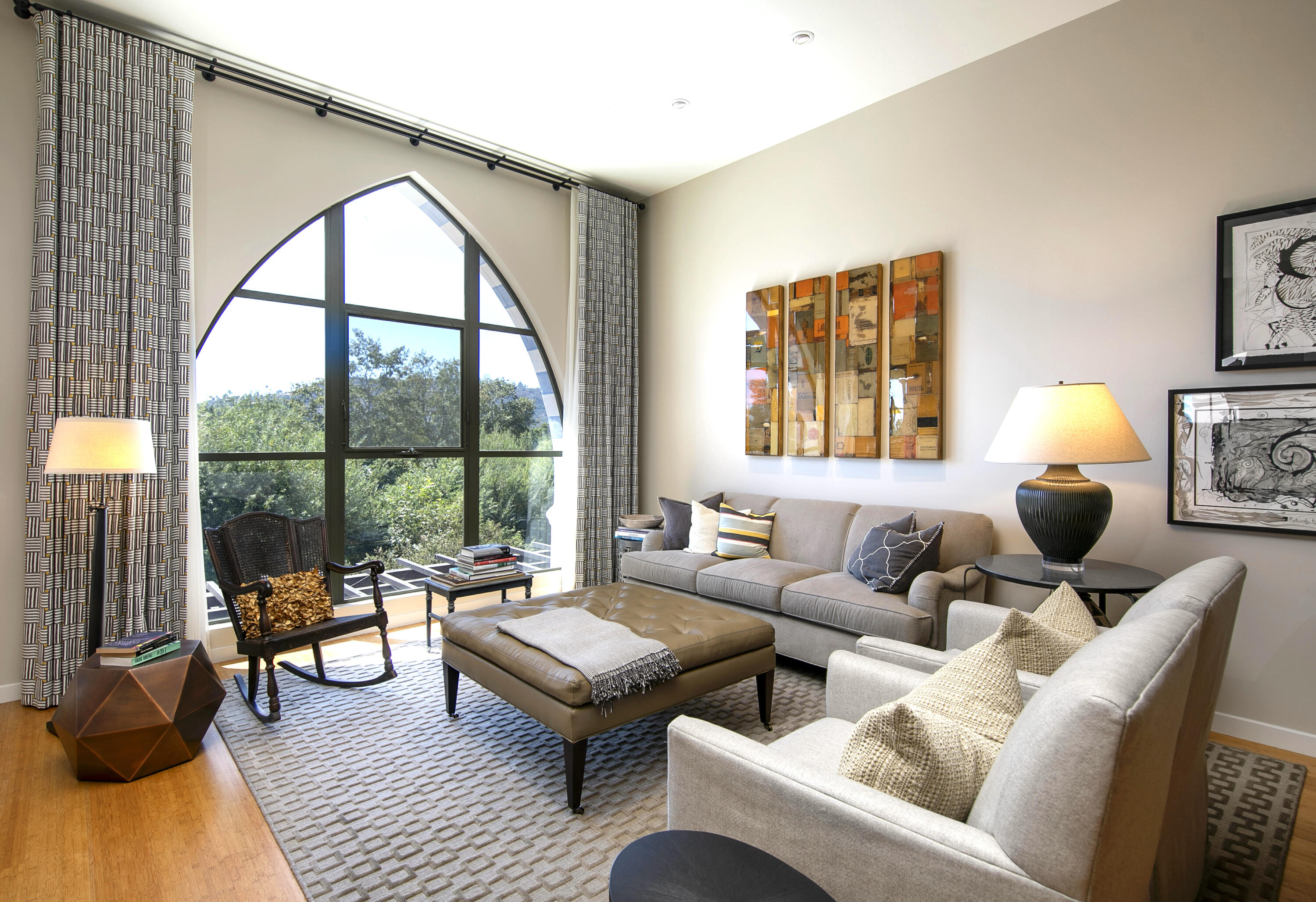 401 Chapala Street, Unit 312 Santa Barbara, CA 93101 - Photo 4 of 14 Living room