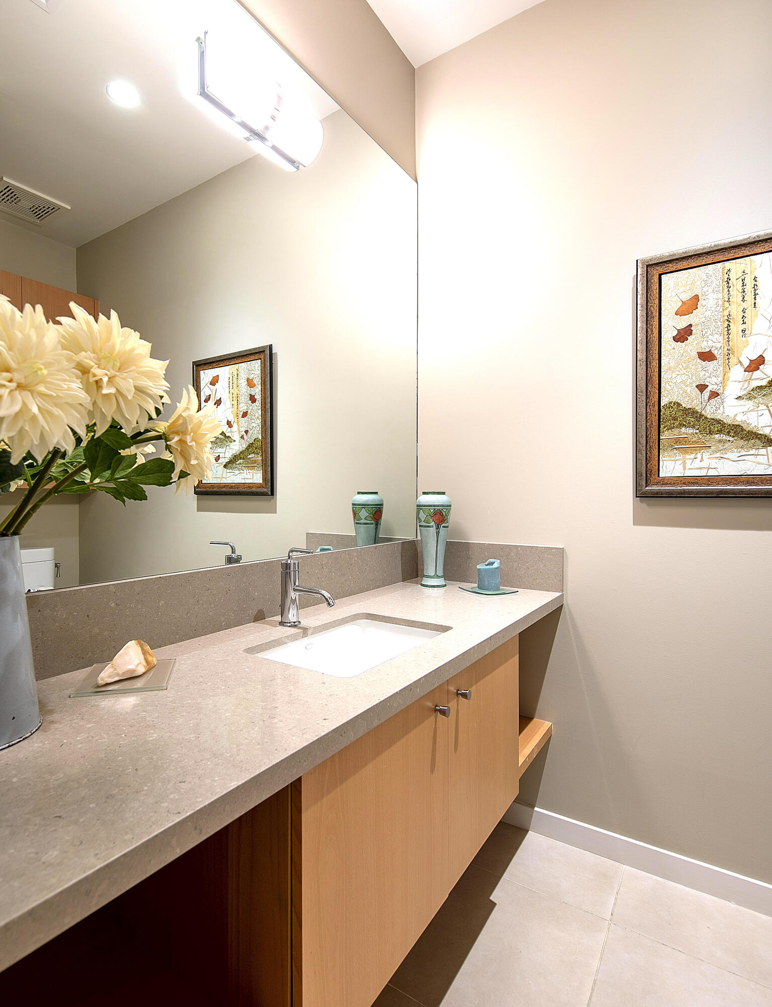 401 Chapala Street, Unit 312 Santa Barbara, CA 93101 - Photo 9 of 14 2nd bath includes shower