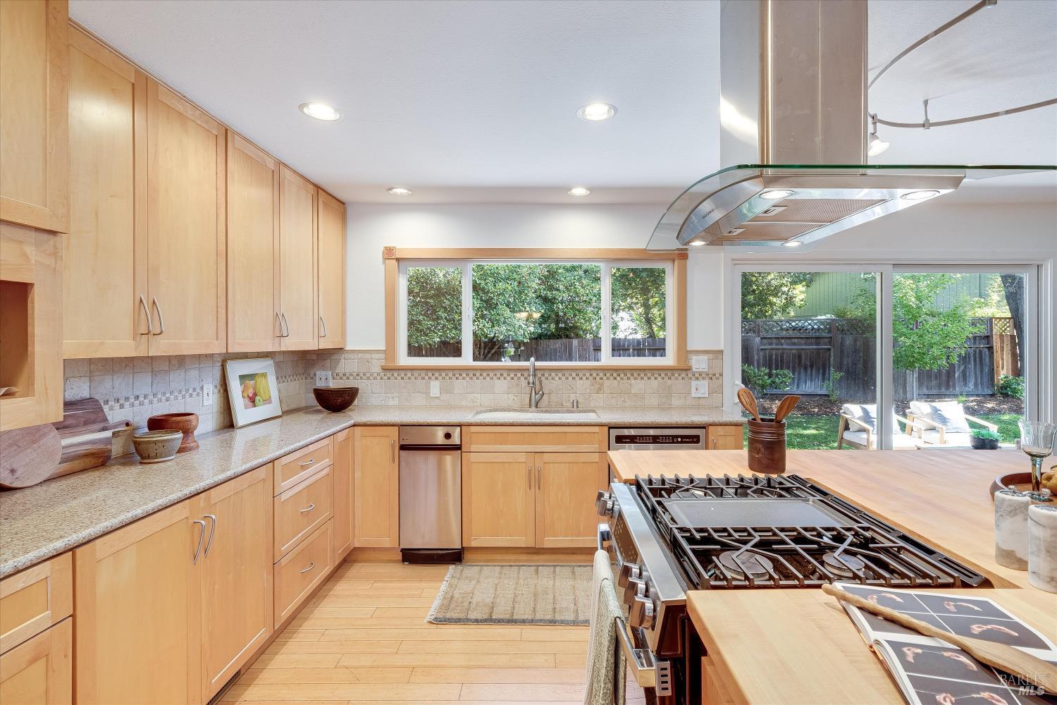 2140 Alejandro Drive Santa Rosa, CA 95405 - Photo 19 of 66 Gallery Image 19