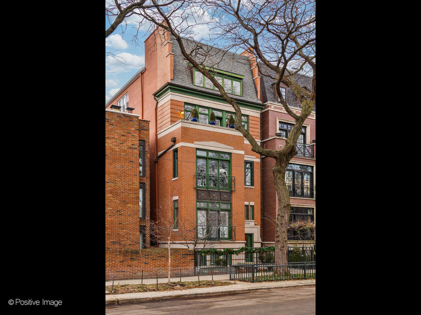1846 North Mohawk Street, Unit PH Chicago, IL 60614 - Photo 2 of 37 a front view of a building