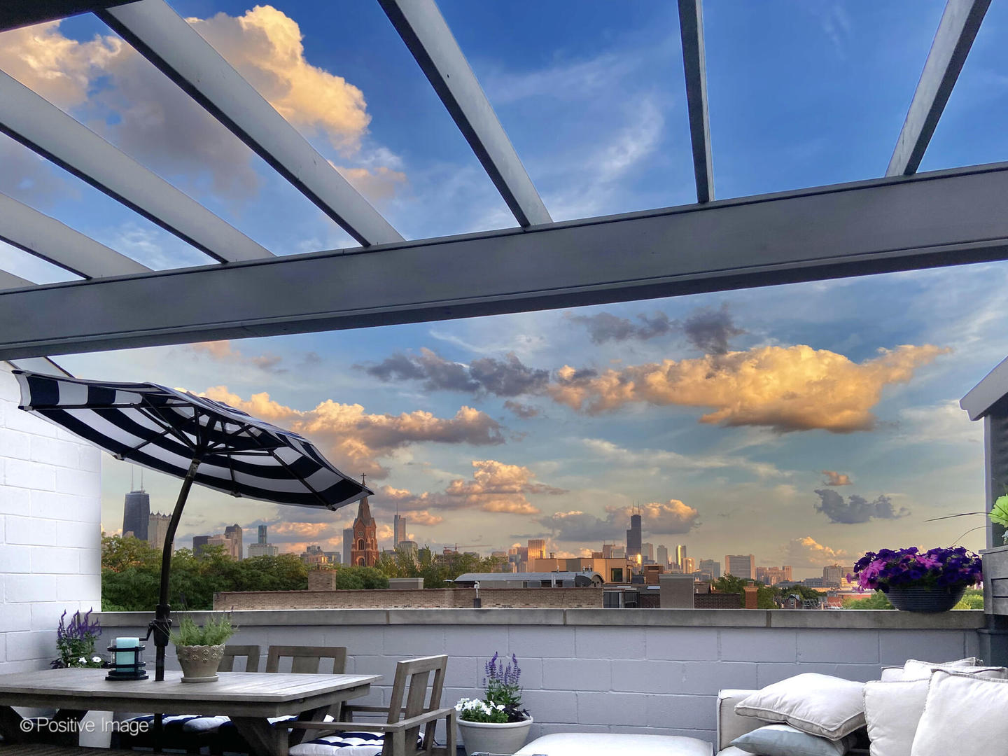 1846 North Mohawk Street, Unit PH Chicago, IL 60614 - Photo 32 of 37 a view of roof deck with lake view