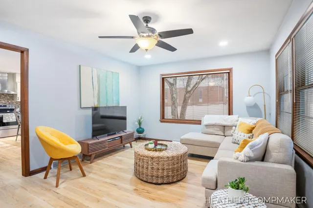 $285,000 | 1647 West Lakewood Boulevard, Holland, MI 49424