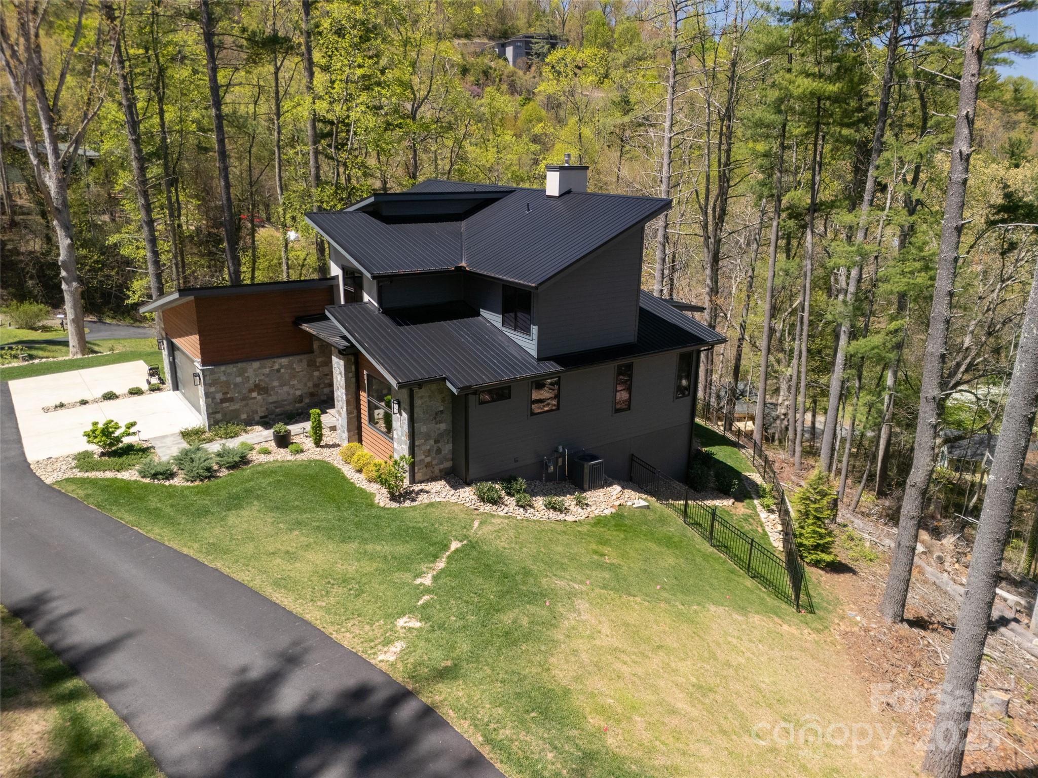 42 Spring Cove Road Asheville, NC 28804 - Photo 6 of 43