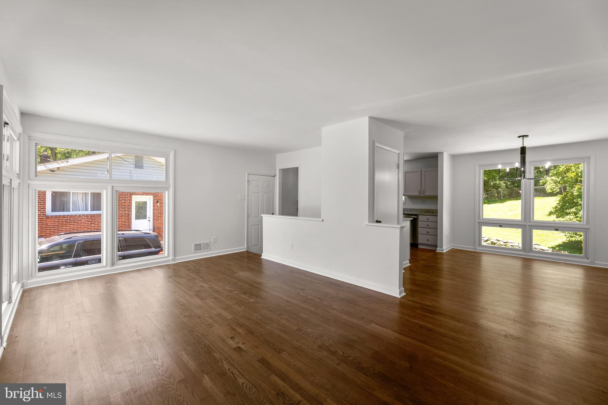 4303 Havard Street Silver Spring, MD 20906 - Photo 5 of 31 Living Room