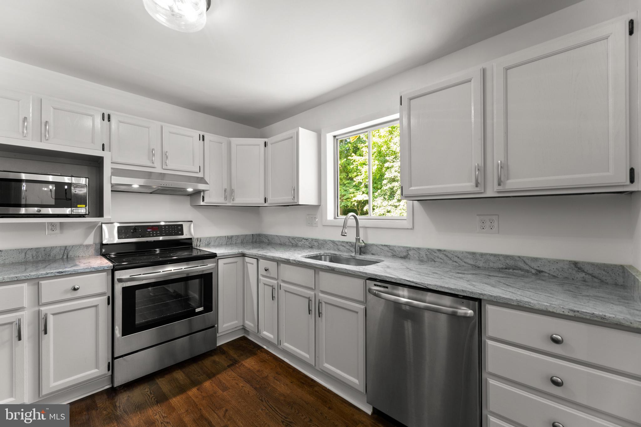 4303 Havard Street Silver Spring, MD 20906 - Photo 10 of 31 Kitchen