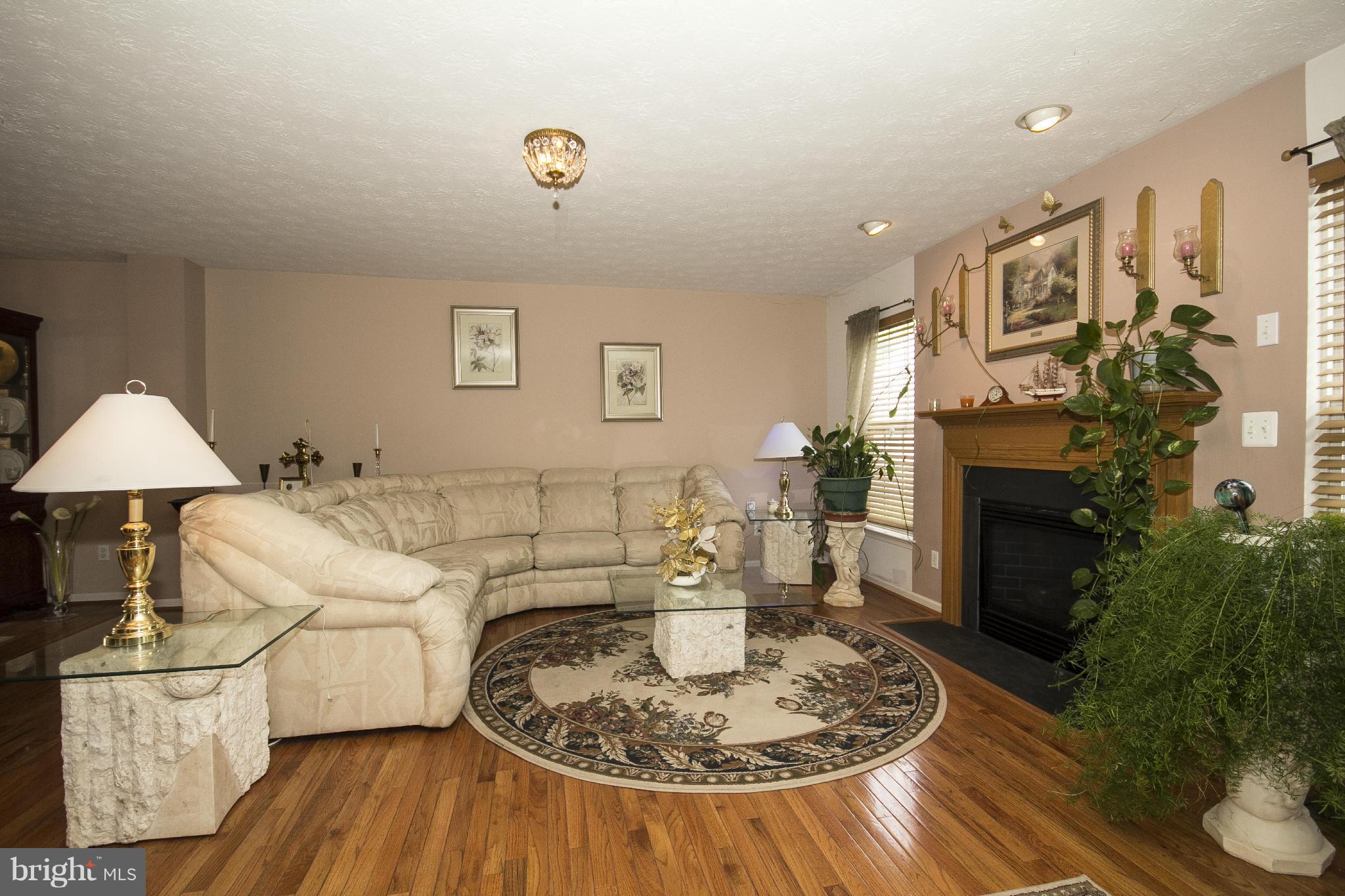 2836 Profitt Path Edgewood, MD 21040 - Photo 5 of 25 Living Room