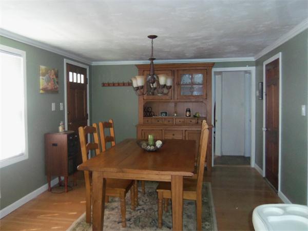 88 8 Lots Road Sutton, MA 01590 - Photo 6 of 18 Gallery Image 6