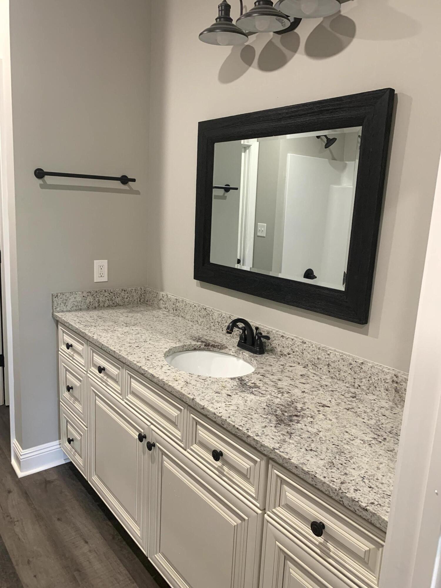 17075 Old Joe Moran Road Kiln, MS 39556 - Photo 7 of 25 Master Bathroom