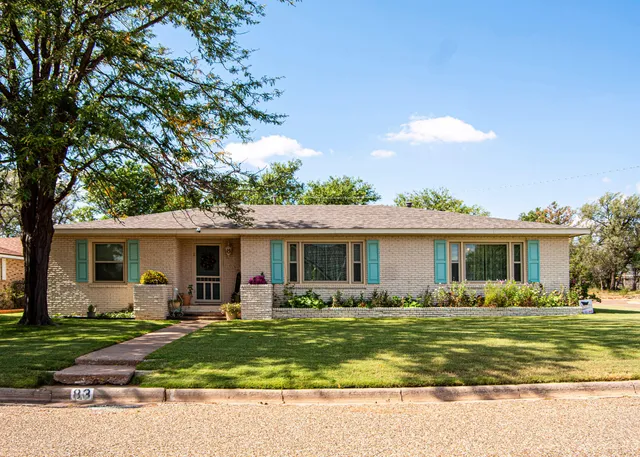 $212,000 | 83 Houston Road, Tulia, TX 79088