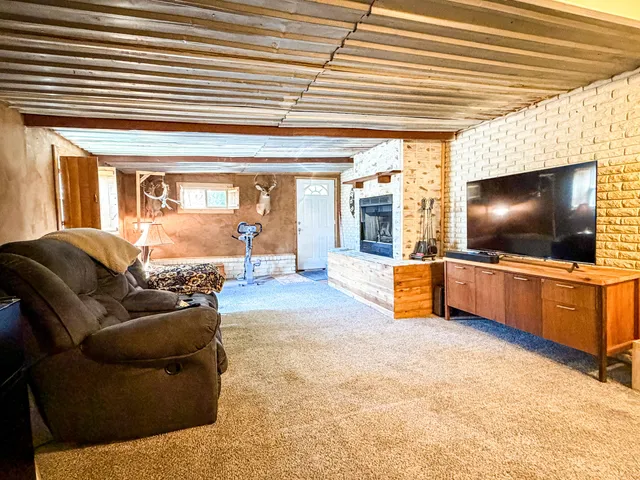 $212,000 | 83 Houston Road, Tulia, TX 79088