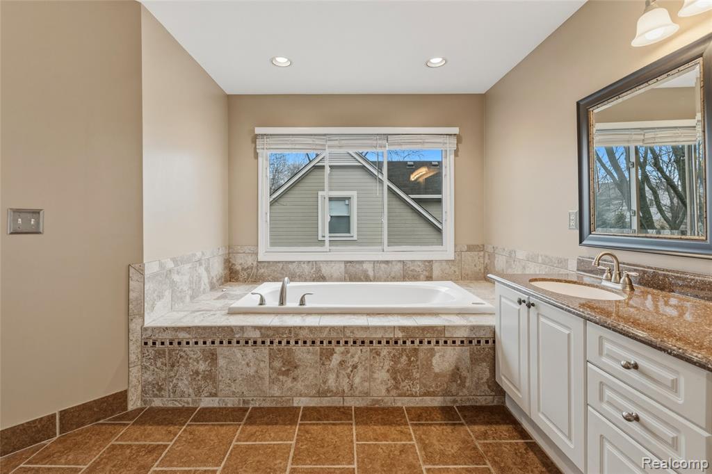 1028 Chesapeake Rochester Hills, MI 48307 - Photo 33 of 52