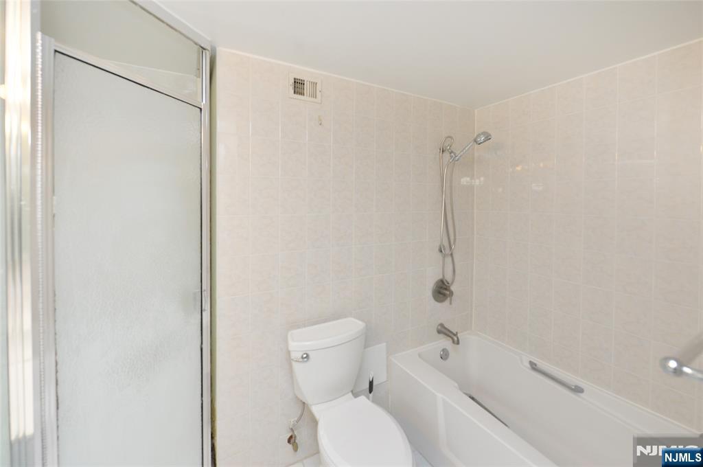1077 River, Unit PH6 Edgewater, NJ 07020 - Photo 12 of 21