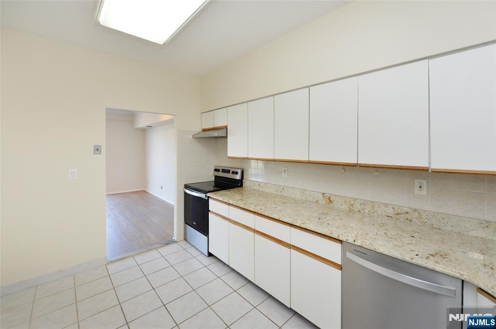 1077 River, Unit PH6 Edgewater, NJ 07020 - Photo 15 of 21