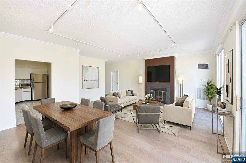 1077 River, Unit PH6 Edgewater, NJ 07020 - Photo 4 of 21