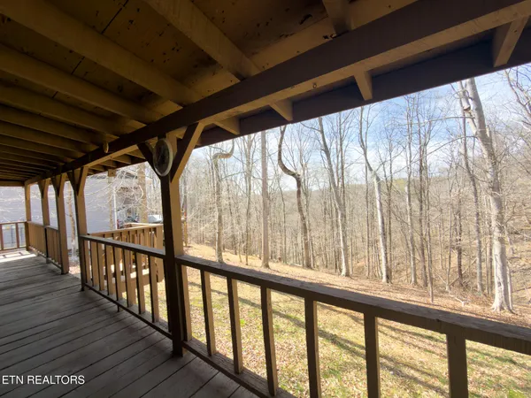 $219,000 | 100 Sioux Lane, Byrdstown, TN 38549