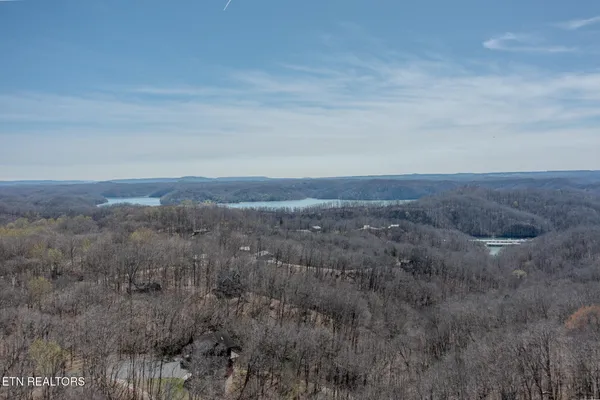 $219,000 | 100 Sioux Lane, Byrdstown, TN 38549
