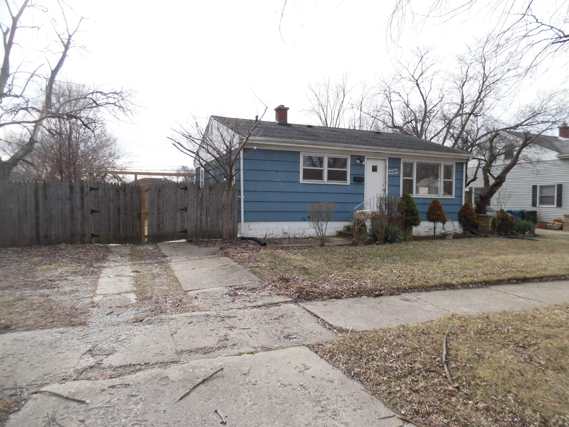 3138 Duluth Street Highland, IN 46322 - Photo 1 of 11 1984x1488