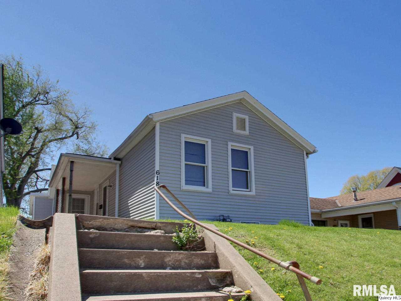 618 Monroe Street Quincy, IL 62301 - Photo 1 of 17 Gallery Image 1