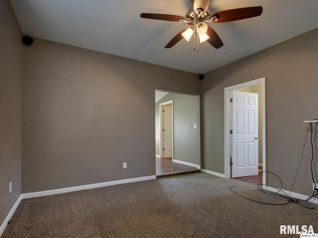 618 Monroe Street Quincy, IL 62301 - Photo 4 of 17 Gallery Image 4