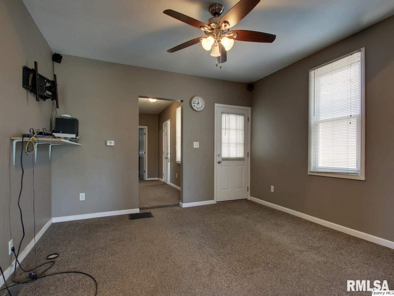 618 Monroe Street Quincy, IL 62301 - Photo 5 of 17 Gallery Image 5