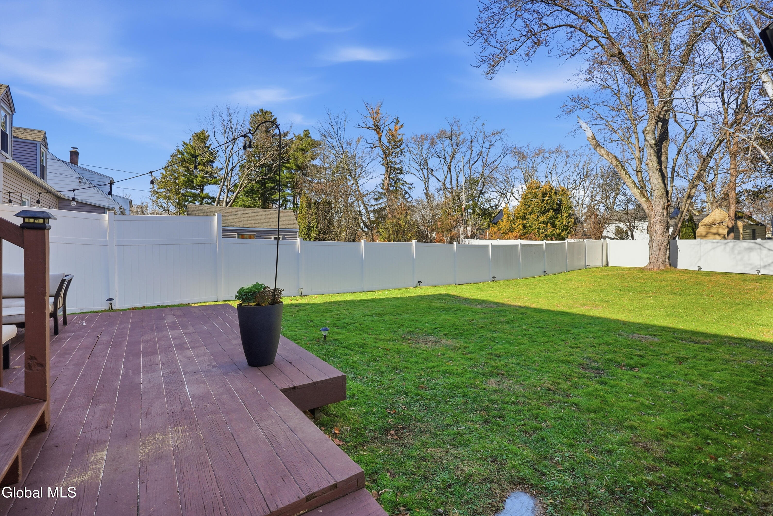 2049 Hoover Road Niskayuna, NY 12309 - Photo 28 of 34 DSC07298