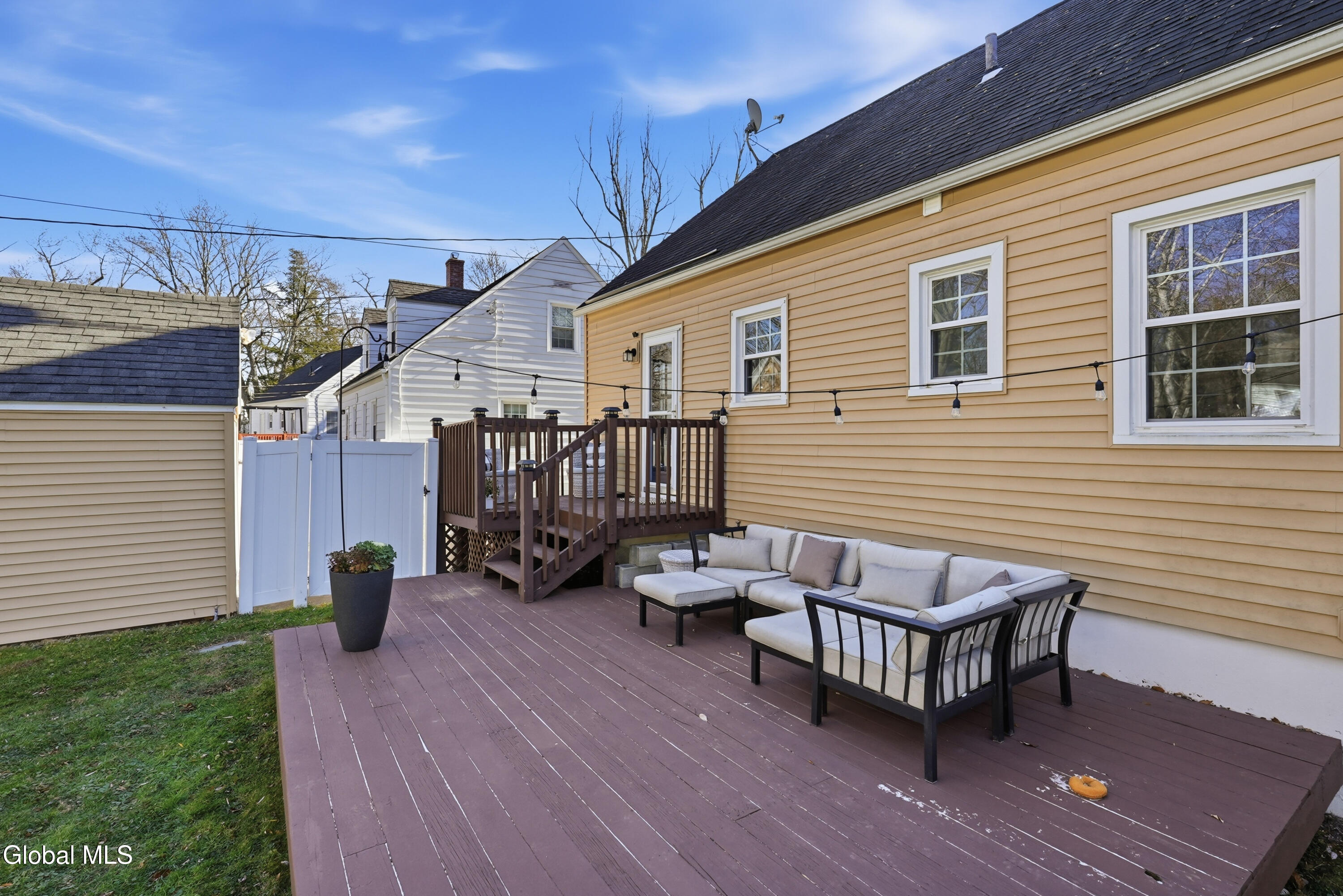 2049 Hoover Road Niskayuna, NY 12309 - Photo 32 of 34 DSC07304