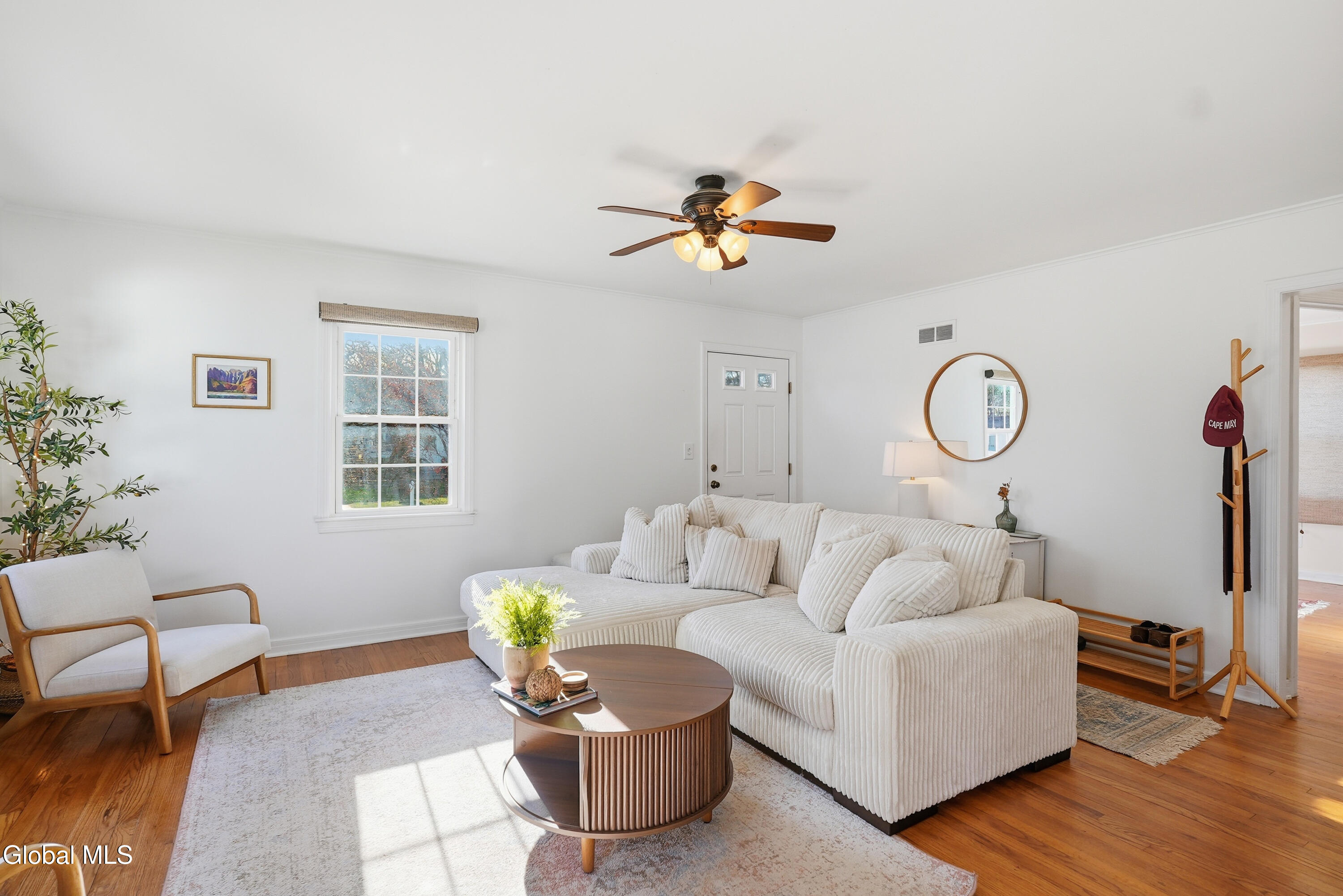 2049 Hoover Road Niskayuna, NY 12309 - Photo 8 of 34 9