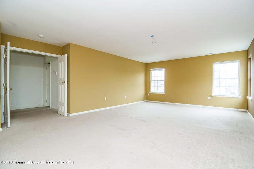 10 Rockspray Court Howell, NJ 07731 - Photo 14 of 25 2 (8)