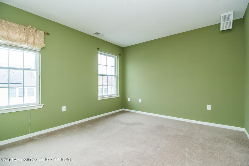 10 Rockspray Court Howell, NJ 07731 - Photo 15 of 25 2 (9)
