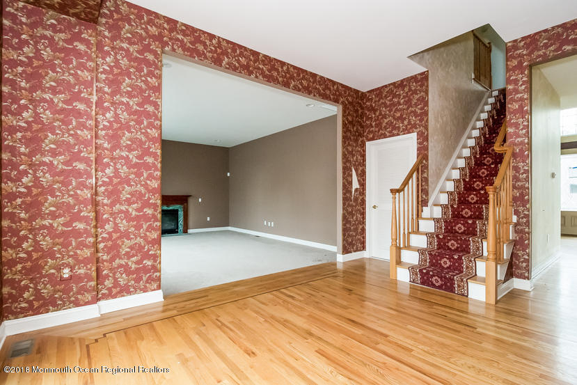 10 Rockspray Court Howell, NJ 07731 - Photo 7 of 25 2 (1)