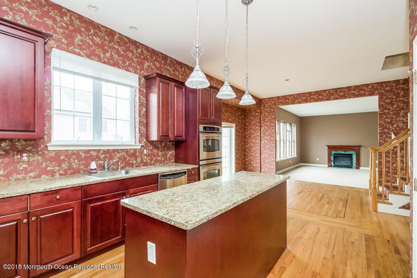 10 Rockspray Court Howell, NJ 07731 - Photo 10 of 25 2 (4)