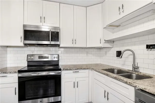 $370,000 | 808 Emerald Chase, Powder Springs, GA 30127