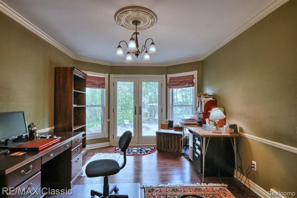 4424 Patrick Road West Bloomfield, MI 48322 - Photo 8 of 28 Library.jpg