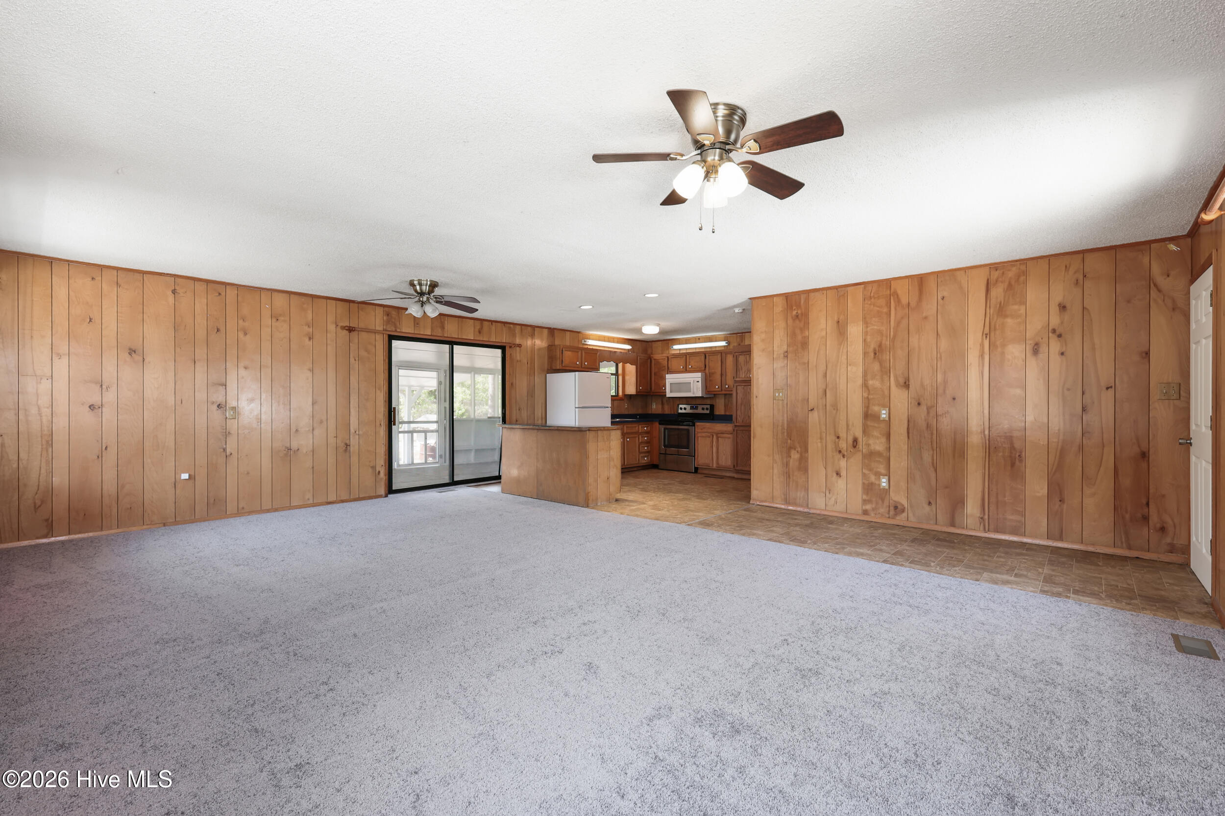 1021 Filmore Road Southport, NC 28461 - Photo 10 of 88 Living / dining