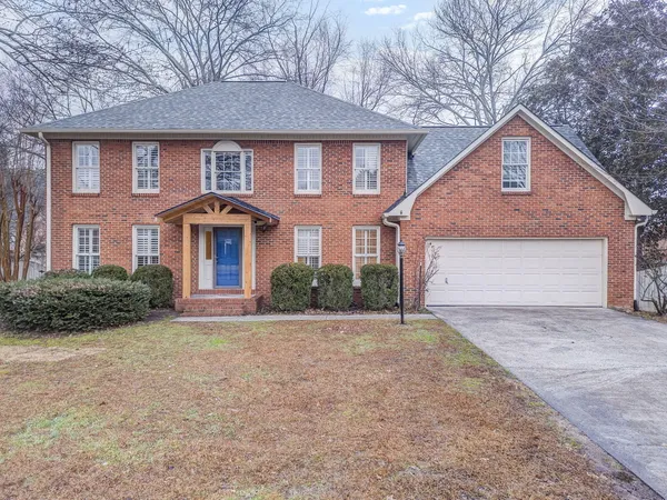 $465,000 | 2002 Kingsridge Drive, Dalton, GA 30720