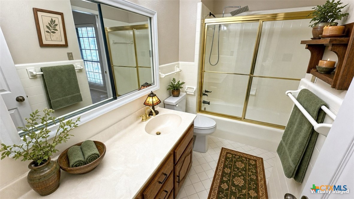 1500 Halbert Street Killeen, TX 76541 - Photo 28 of 39 Upstairs guest bath