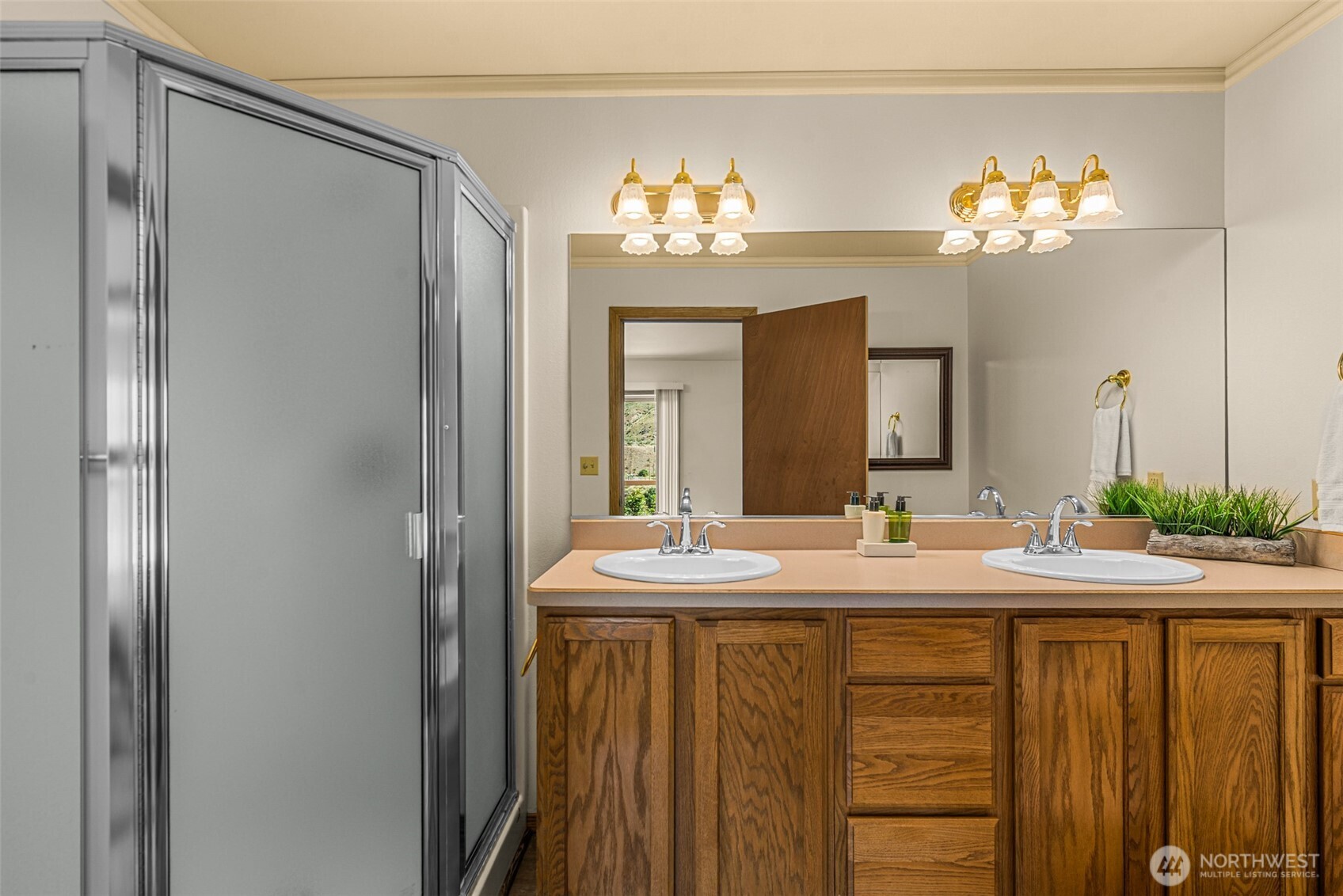 105 Bill Shaw Road Pateros, WA 98846 - Photo 17 of 40