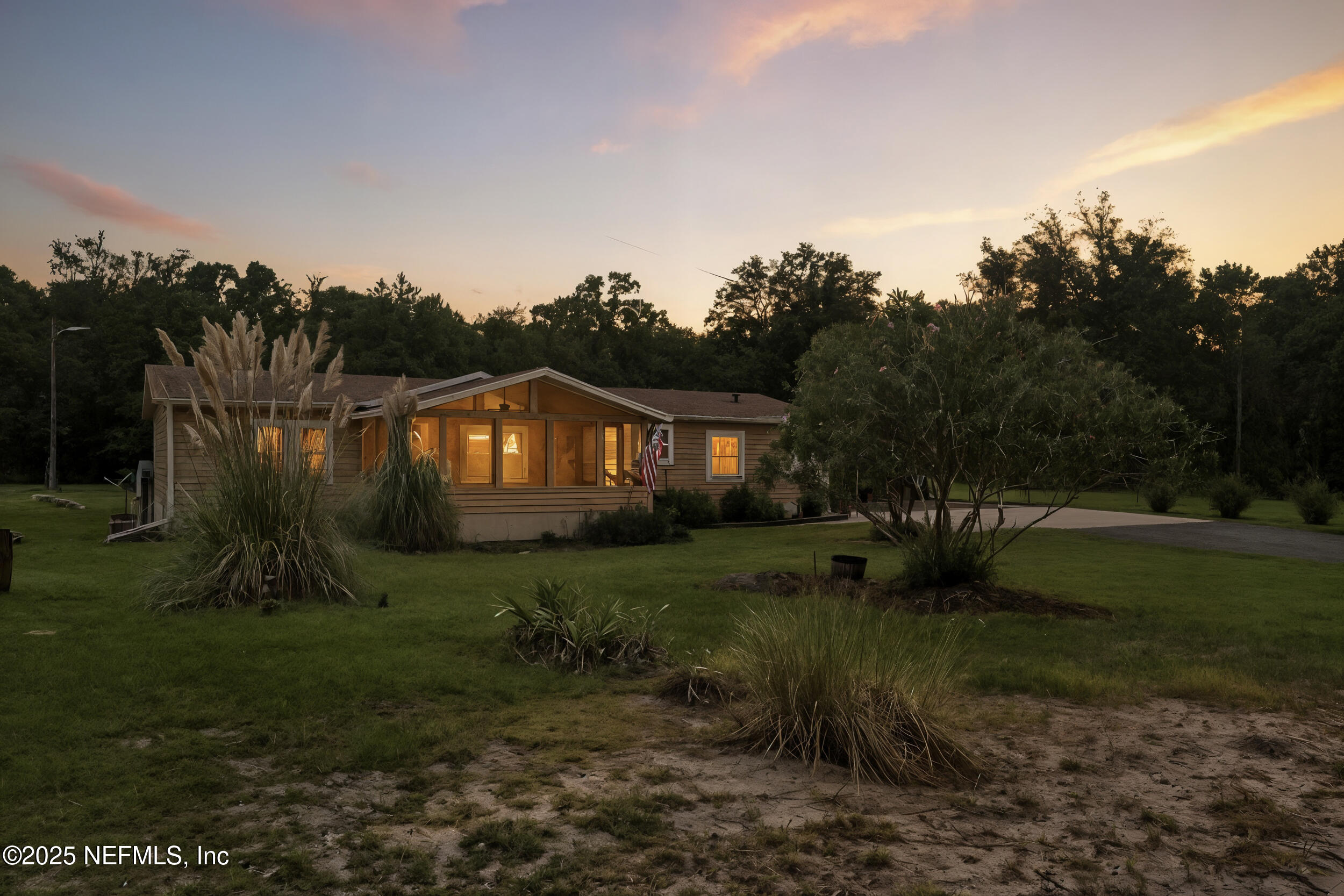 209 Thunder Road Interlachen, FL 32148 - Photo 3 of 44 209 thunder rd, interlachen, fl 32148001