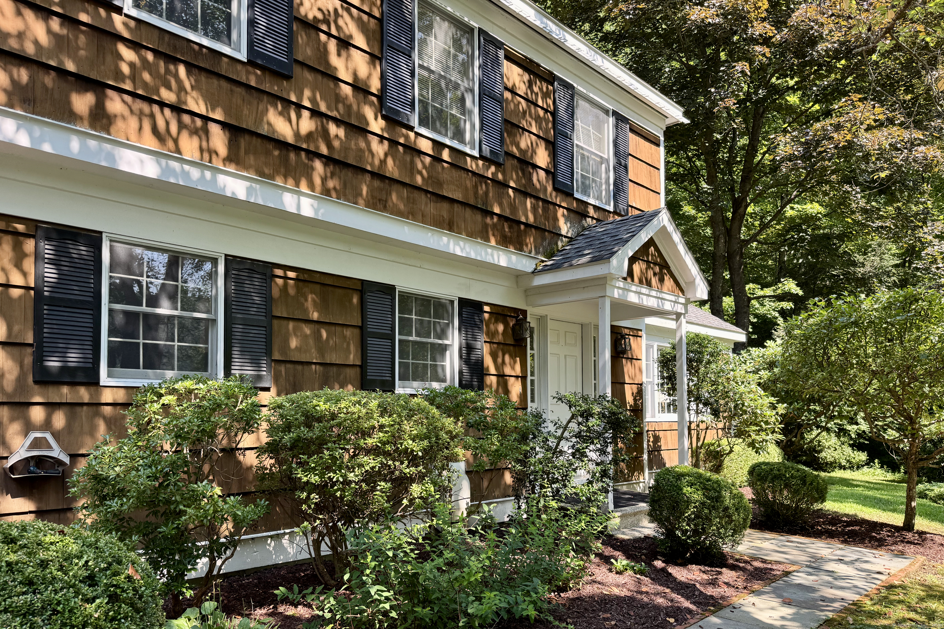 132 South Kent Road Kent, CT 06757 - Photo 2 of 26 front view of a building