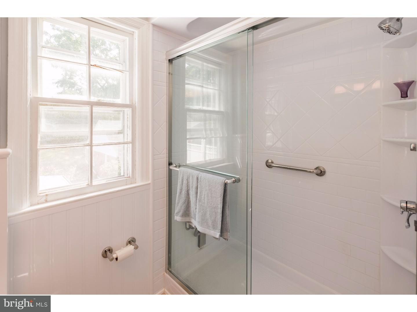 105 Glendale Road Havertown, PA 19083 - Photo 18 of 25 Bathroom