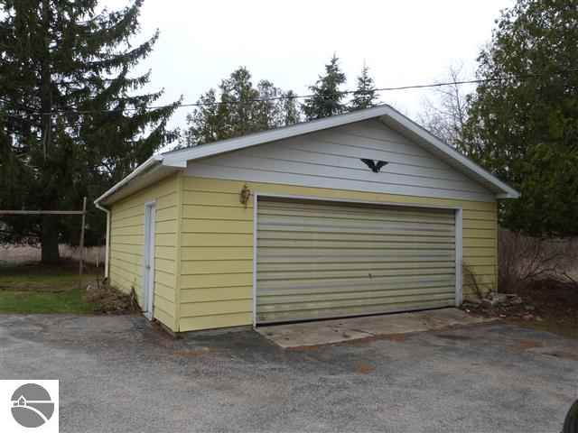7481 Narrow Gauge Road Beulah, MI 49617 - Photo 17 of 30 1744676-16.JPG