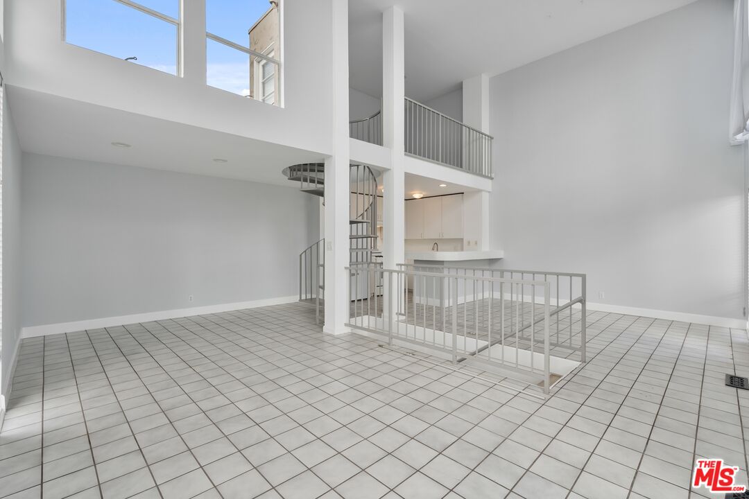 114 Fleet Street Marina del Rey, CA 90292 - Photo 4 of 26