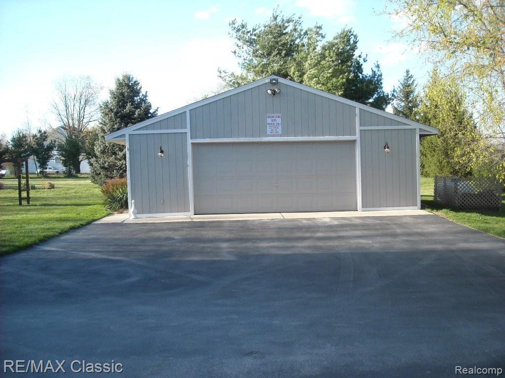 2817 Curdy Road Howell, MI 48855 - Photo 22 of 25 2.5 HEATED GARAGE