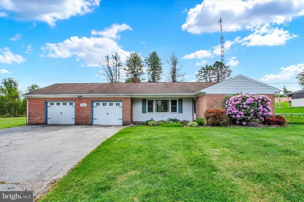 $289,900 | 5840 York Road, Spring Grove, PA 17362