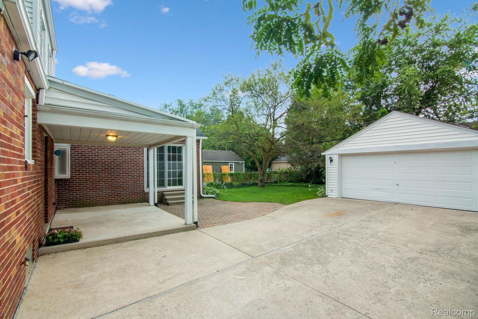 863 Rivard Boulevard Grosse Pointe, MI 48230 - Photo 19 of 19 19---37.jpg