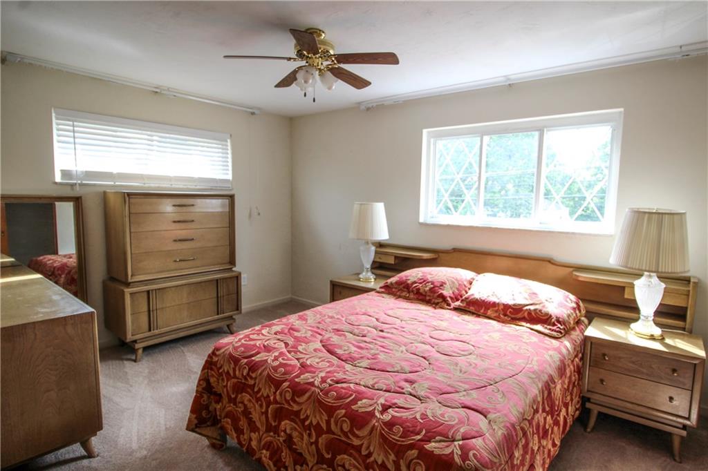 637 Greenlee Road Pittsburgh, PA 15227 - Photo 12 of 25 Gallery Image 12