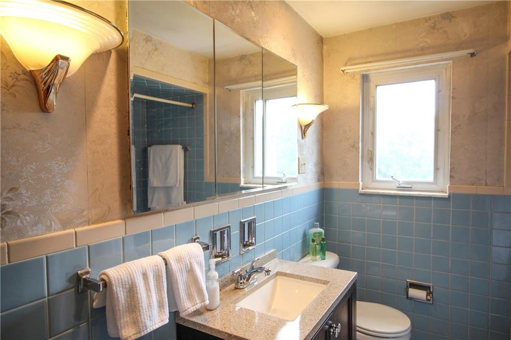 637 Greenlee Road Pittsburgh, PA 15227 - Photo 15 of 25 Gallery Image 15