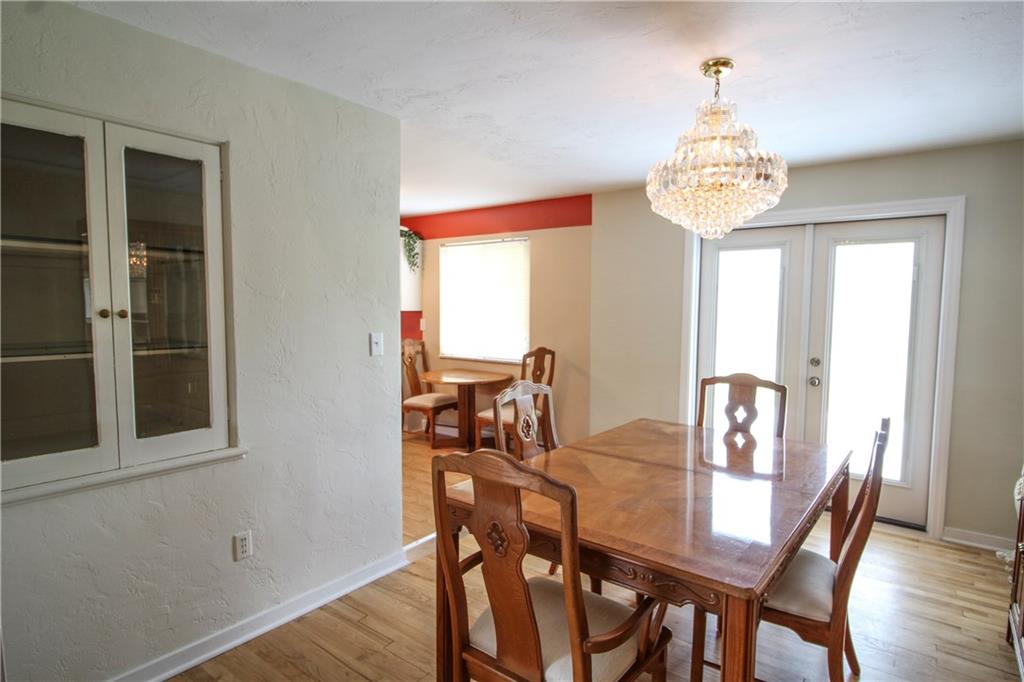 637 Greenlee Road Pittsburgh, PA 15227 - Photo 7 of 25 Dining room with new French door system