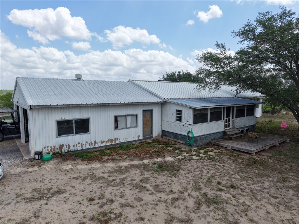 3010 North Interstate 37 Access Three Rivers, TX 78071 - Photo 4 of 29 a view of a house with a yard